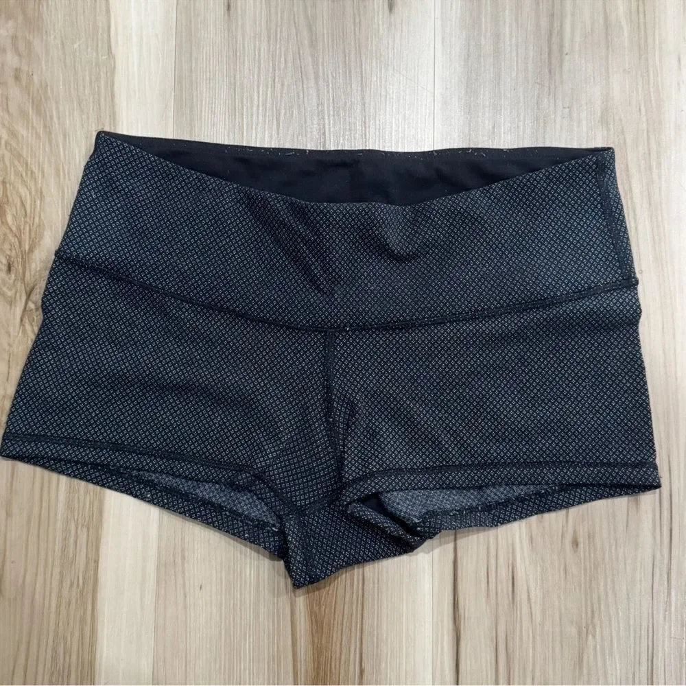 Lululemon Low Rise Boogie Shorts Athletic Women’s 6
